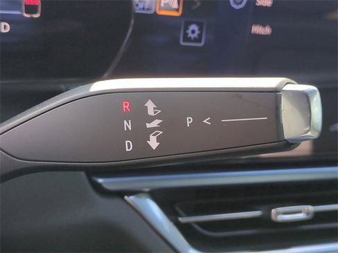 New 2026 Chevrolet Equinox EV LT image 18