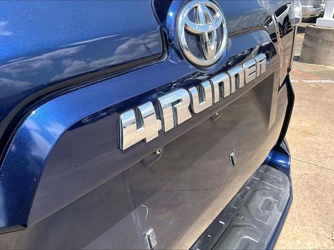 Used 2019 Toyota 4Runner SR5 RWD image 30