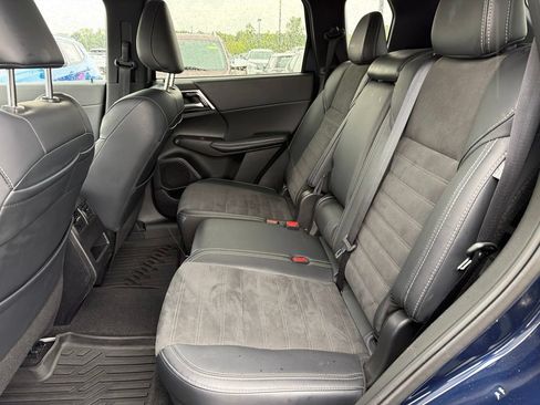 Used 2024 Mitsubishi Outlander SE FWD image 10
