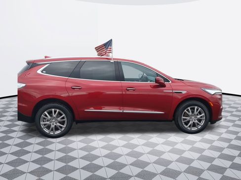 Used 2023 Buick Enclave Essence w/ Experience Buick Package FWD image 8