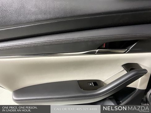 Used 2021 MAZDA MAZDA3 s image 19