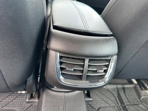 Used 2018 Chevrolet Malibu LT w/ Driver Confidence Package FWD image 13