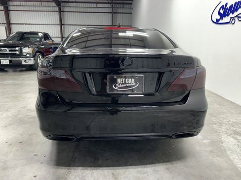 Used 2011 Lexus LS 460 w/ Comfort Pkg RWD image 16