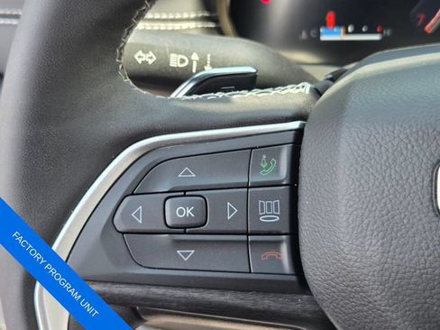 Used 2025 Jeep Grand Cherokee Limited RWD image 28