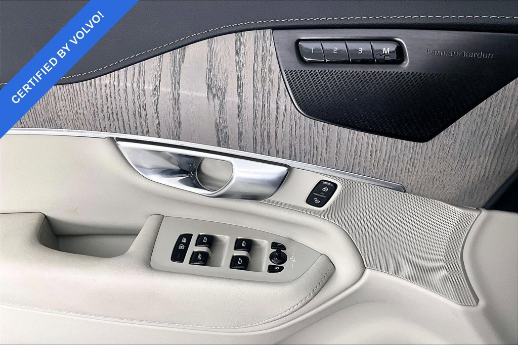 Used 2025 Volvo XC90 T8 Ultra w/ Protection Package Premier AWD/4WD image 27