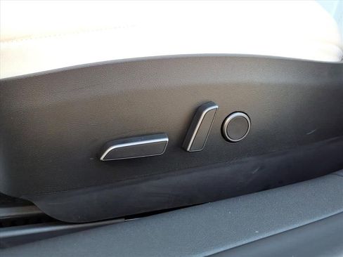 Used 2023 Tesla Model 3 Standard Range image 10