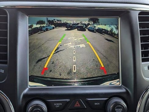 Used 2017 Jeep Grand Cherokee Altitude image 13