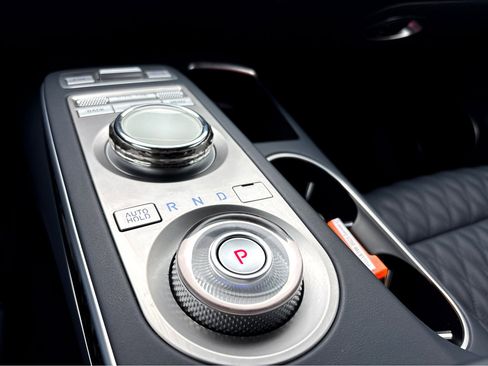 Used 2023 Genesis GV70 3.5T Sport w/ Sport Prestige Package image 9