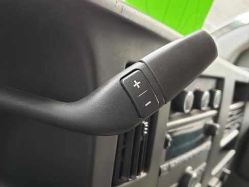 Used 2015 Chevrolet Express 2500 image 22