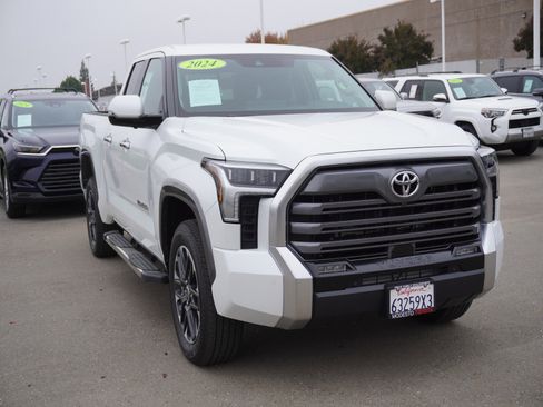 Used 2024 Toyota Tundra Limited image 1