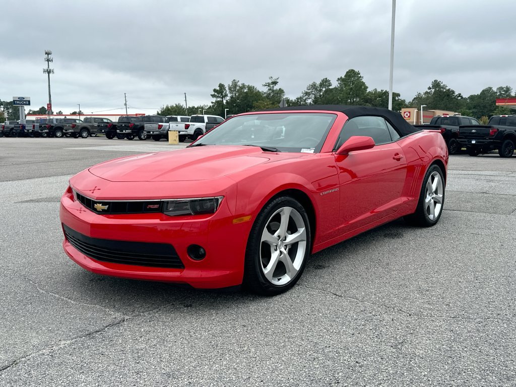 Used 2015 Chevrolet Camaro LT RWD image 1