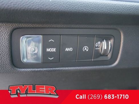 New 2026 Chevrolet Traverse Z71 w/ LPO, Floor Liner Package image 27