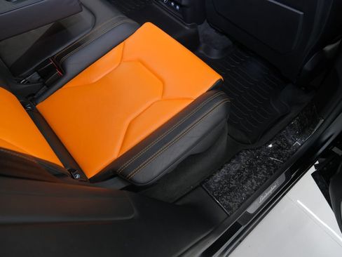 Used 2021 Lamborghini Urus image 33