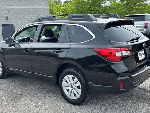 Used 2019 Subaru Outback 2.5i Premium AWD/4WD image 5