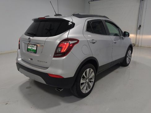 Used 2020 Buick Encore Preferred FWD image 9