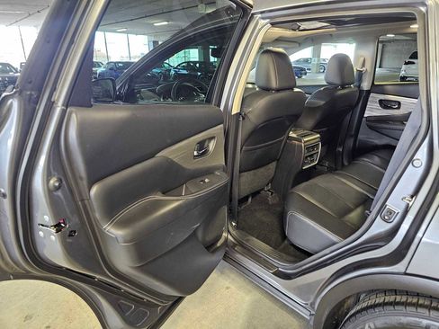 Used 2017 Nissan Murano Platinum w/ Platinum Technology Package image 32