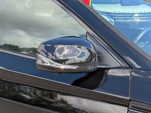 Used 2024 INFINITI QX50 Sport image 12