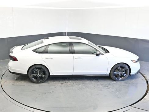 New 2026 Honda Accord Hybrid Sport-L image 39
