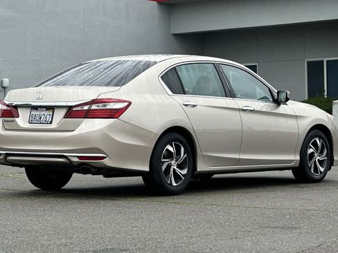 Used 2017 Honda Accord LX image 2