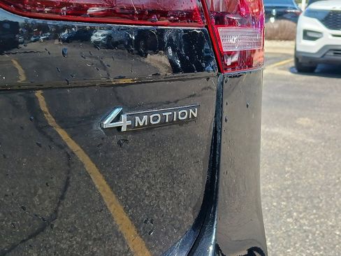 Used 2023 Volkswagen Tiguan SE image 6