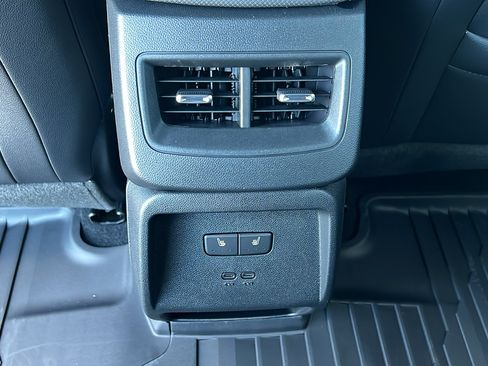 New 2026 Chevrolet Equinox EV LT w/ Convenience Package II AWD/4WD image 14