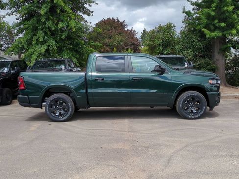 New 2026 RAM 1500 4x4 Crew Cab image 8