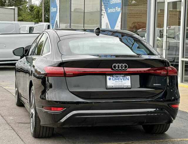 Used 2025 Audi A6 e-tron Prestige AWD/4WD image 36