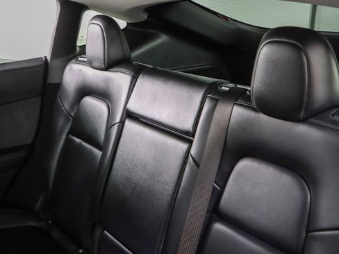 Used 2023 Tesla Model Y AWD image 22