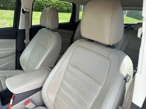 Used 2017 Ford Escape Titanium AWD/4WD image 10
