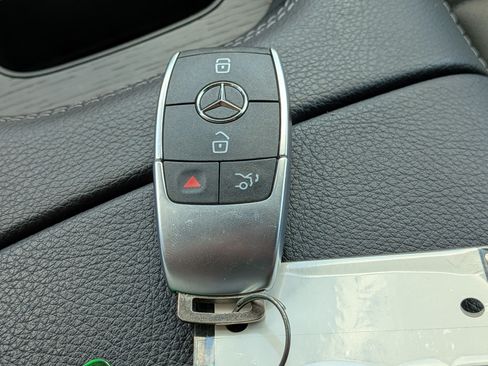 Used 2025 Mercedes-Benz GLE 350 4MATIC image 35