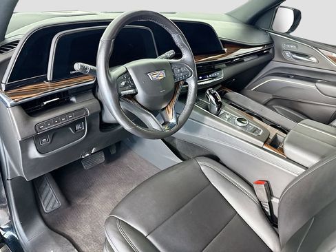 Used 2023 Cadillac Escalade ESV Luxury AWD/4WD image 9