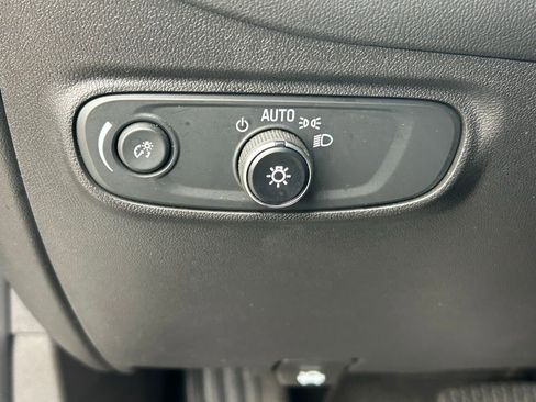 Used 2024 Chevrolet Equinox LS w/ Sport Edition FWD image 32