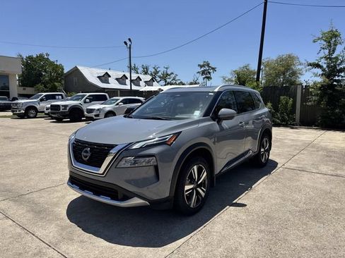 Used 2023 Nissan Rogue Platinum w/ Platinum Premium Package AWD/4WD image 3