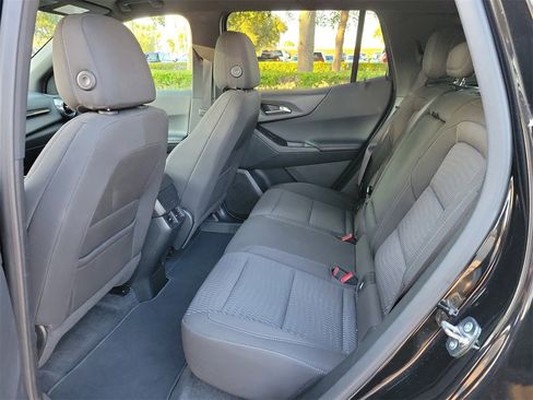 Used 2025 Chevrolet Equinox LT image 9