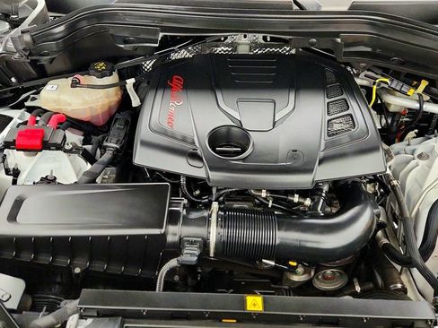 Used 2022 Alfa Romeo Stelvio Sprint image 25