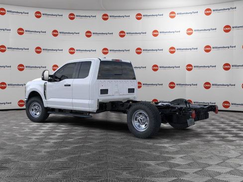 New 2026 Ford F350 XL w/ XL Chrome Package image 4
