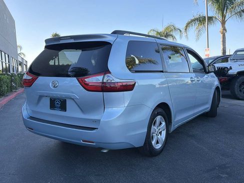 Used 2015 Toyota Sienna LE FWD image 6