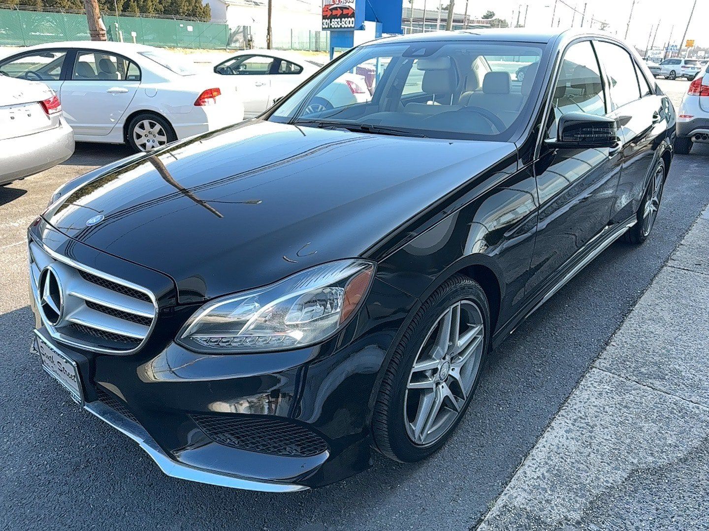 Used 2014 Mercedes-Benz E 350 4MATIC Sedan image 5