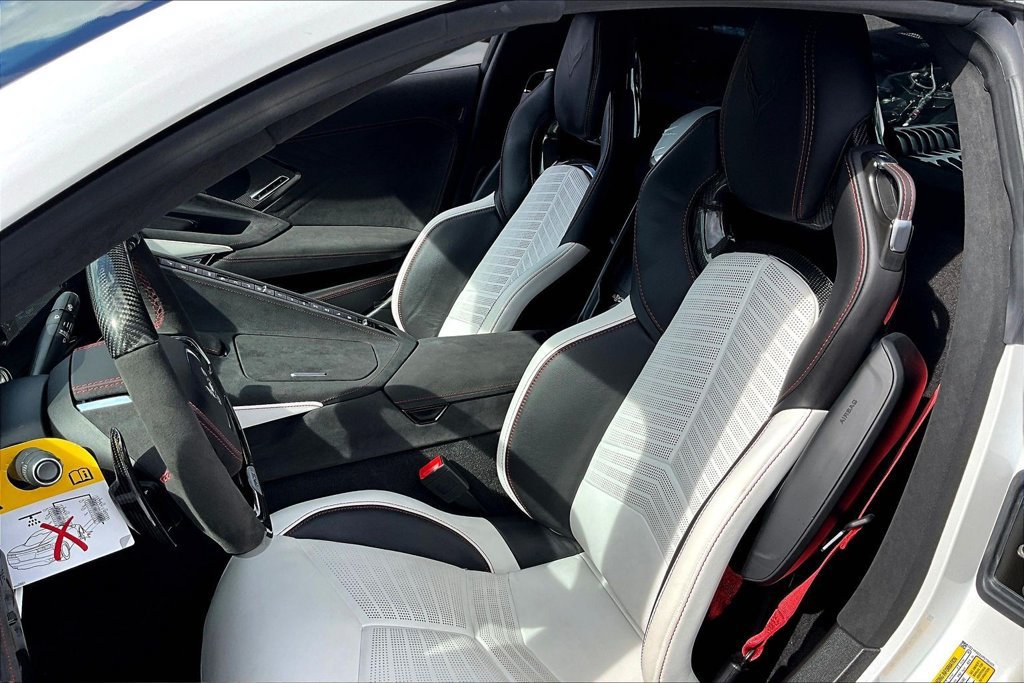 Used 2023 Chevrolet Corvette Z06 RWD image 21