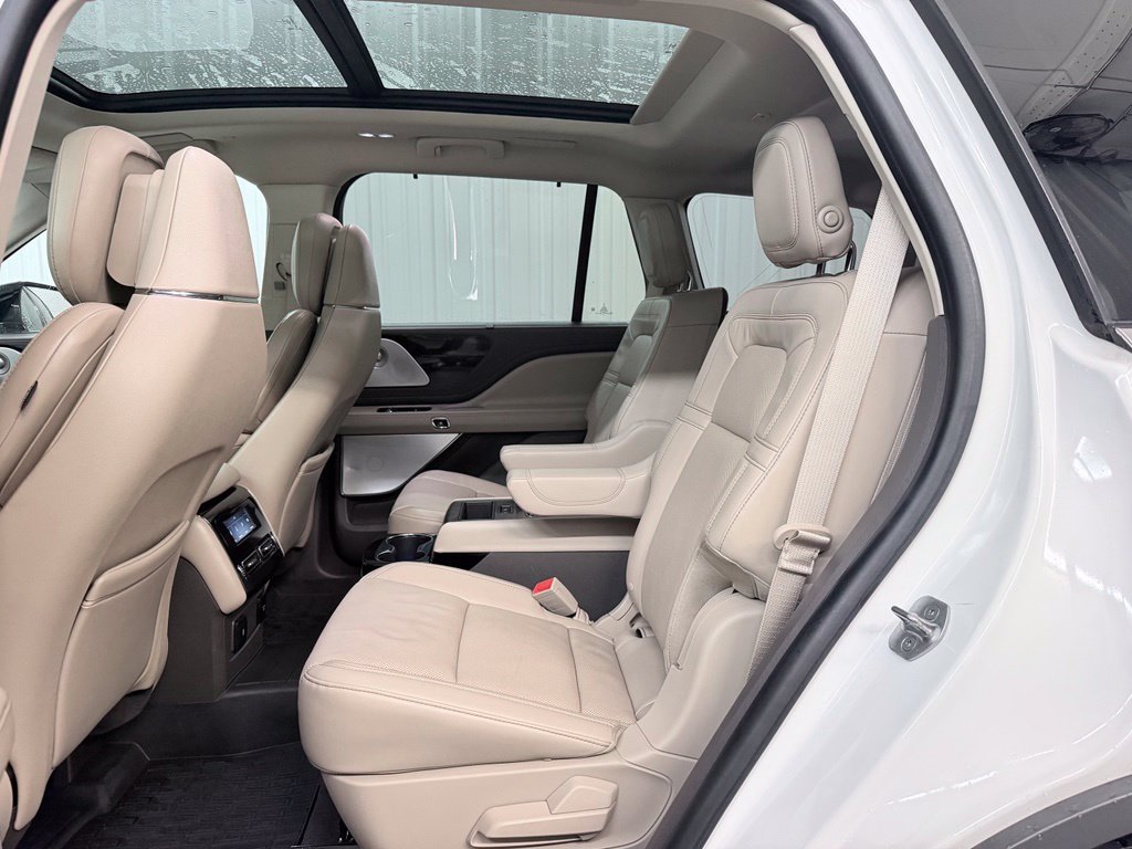 Used 2020 Lincoln Aviator Reserve w/ Equipment Group 202A AWD/4WD image 34