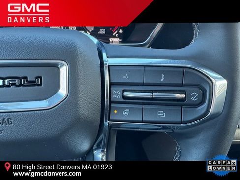 Used 2024 GMC Canyon Denali image 11
