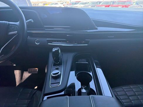 Used 2024 Cadillac Escalade V w/ LPO, ONYX Package image 14