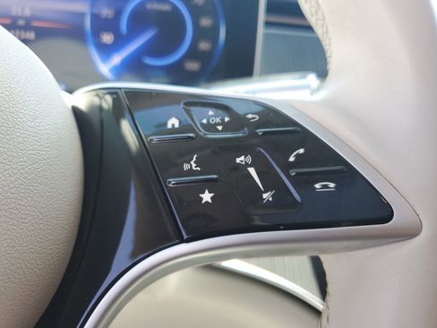 Used 2023 Mercedes-Benz EQS 450+ SUV image 31