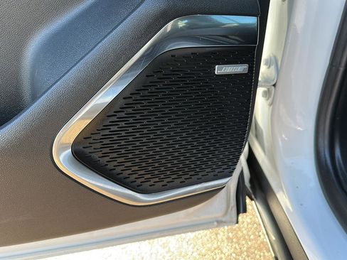 Used 2024 Chevrolet Traverse LT w/ Enhanced Driving Package image 21