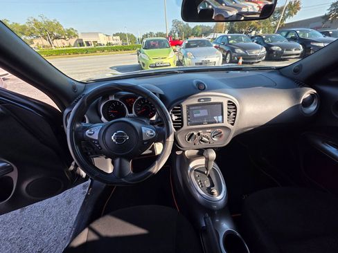 Used 2014 Nissan Juke S image 10