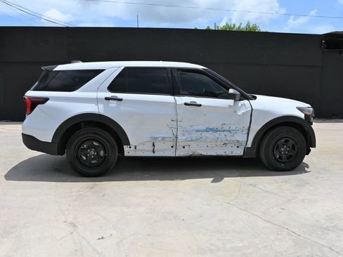 Used 2025 Ford Explorer 4WD Police Interceptor image 6