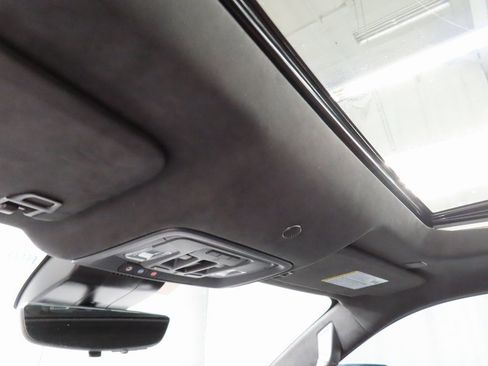 Used 2025 GMC Sierra 2500 AT4X image 29