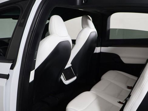 Used 2022 Tesla Model X AWD/4WD image 29