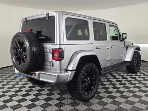 Used 2021 Jeep Wrangler Unlimited Sahara image 3