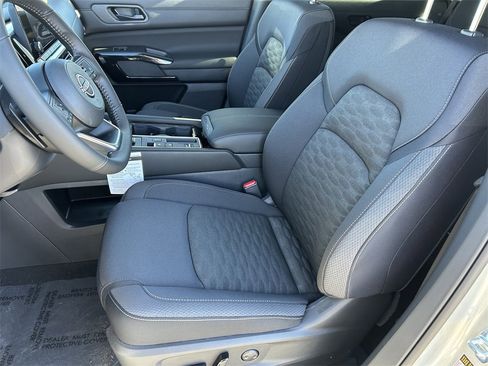 New 2025 Nissan Pathfinder SV image 17